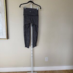 Like New Lululemon size 4 inseam 25” leggings